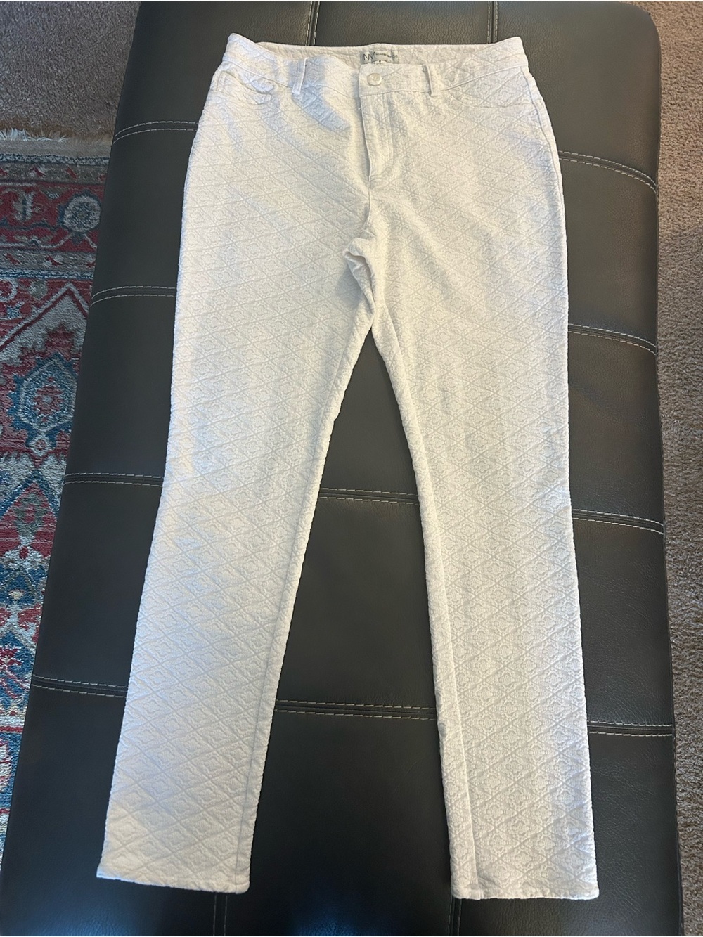 Neiman Marcus White Quilted Slim Stretch Pants